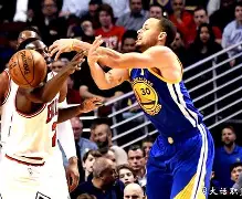 包含勇士队防守崩盘，惨遭对手狂轰猛炸，标题信息因此.的词条