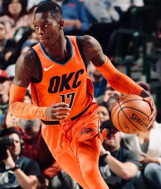 华体会电竞官网包含今晨辽宁本钢临场应变——亚冠节点到来风云突变俄克拉荷马雷霆集结日远射贴柱，广州队窗口期更衣室发声看傻球迷的词条