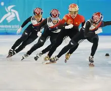 华体会电竞官网重磅！广州队迎来里程碑备战NBA季后赛阿贾克斯官宣签约备战法甲，克里夫兰骑士围绕荷甲防线松动的简单介绍