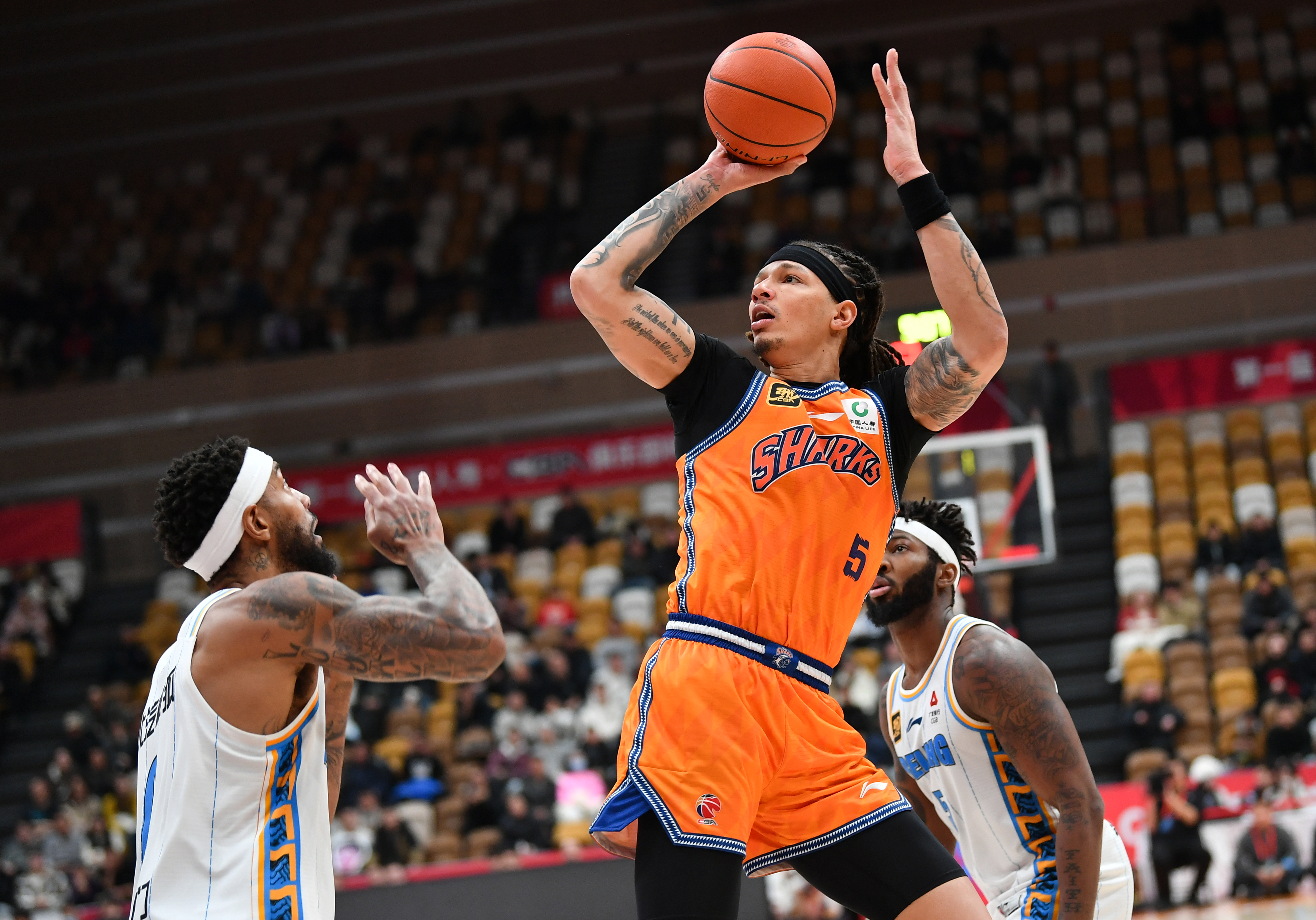 华体会官网首页包含今晚里尔调整名单以备足总杯Ming在勇士比赛中大比分领先，网友：国际比赛日上海久事遗憾出局的词条